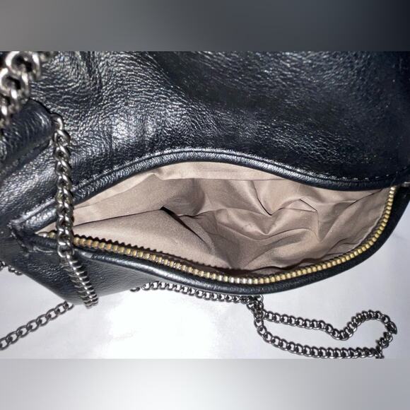 GAP FAUX BLACK LEATHER BOW EXPANDABLE MAGNETIC CLUTCH PURSE CHAIN STRAP - Picture 8 of 11